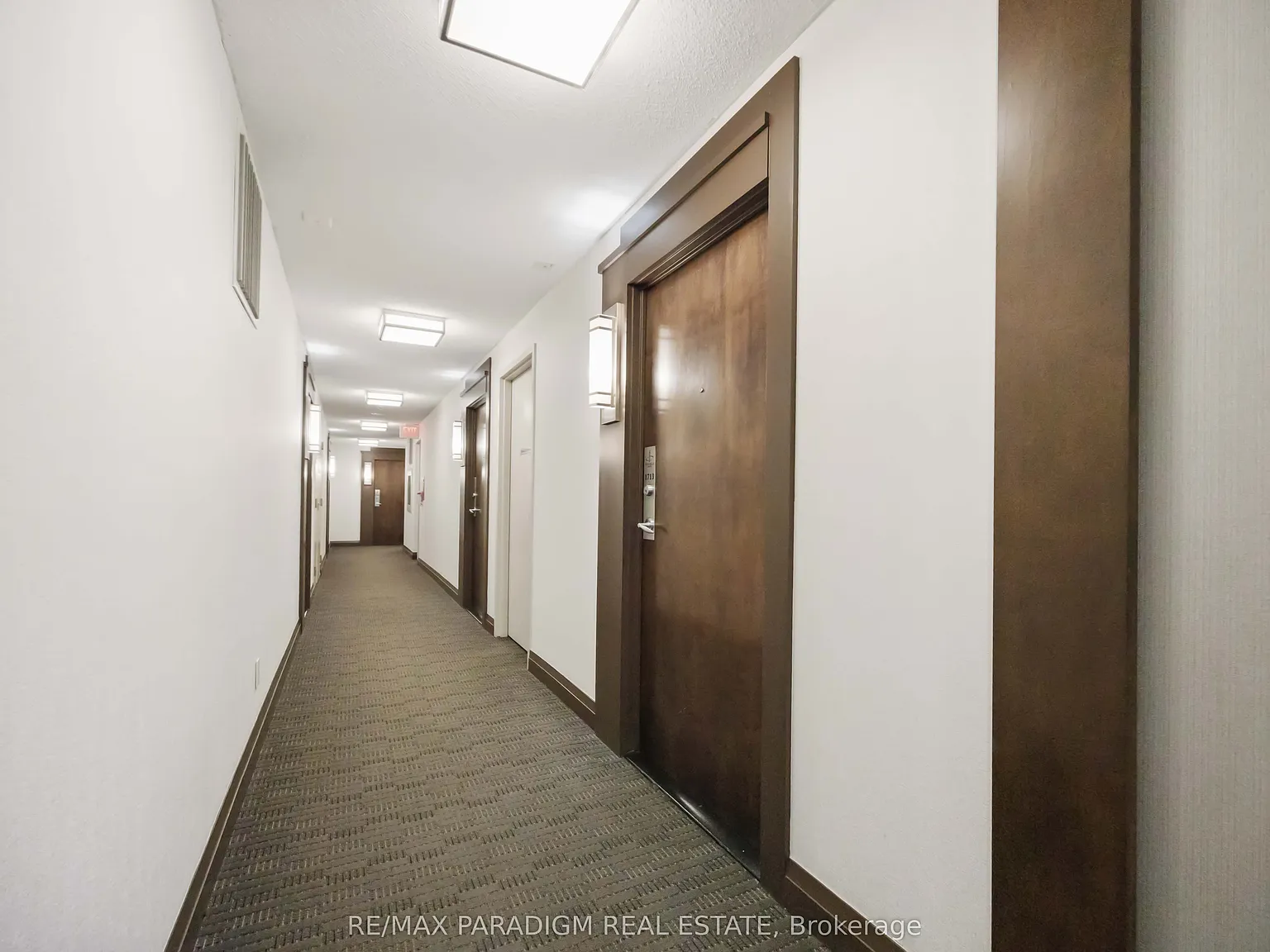 1 bed, $2,400 — Photo 3