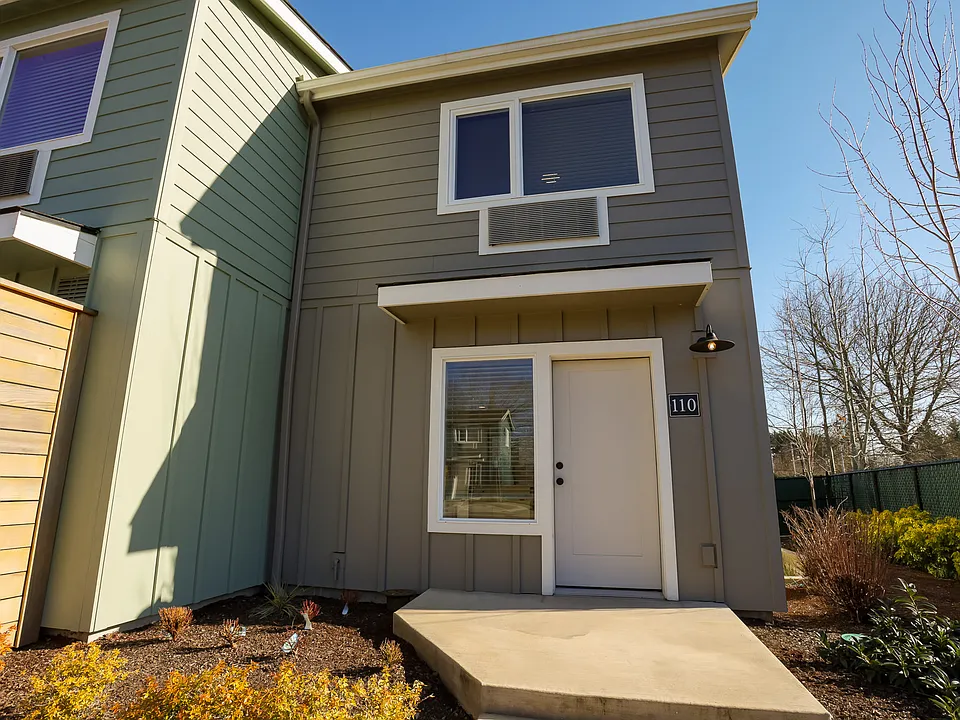 2901 SE Waverly Dr #105