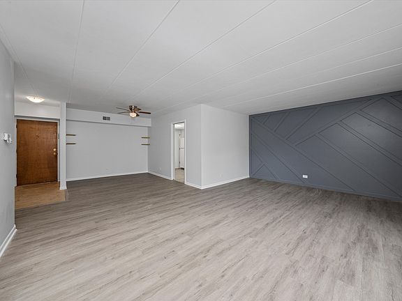 4th image of 2807 Willow Rd #1