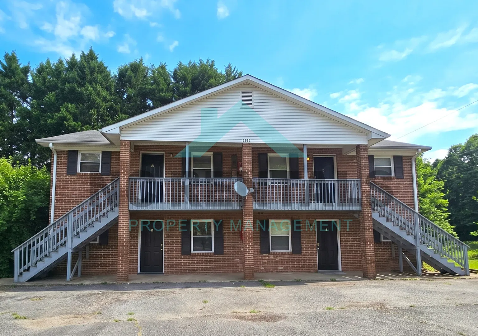 Move-In Ready $750 | 2 Bed/1 Bath Apartment in Winston-Salem w/ Comfortable Layout & Affordable L... — Photo 1