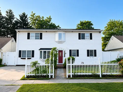 12 Vernon St Photo 1