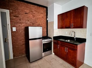360 S 1st St #4E, Brooklyn, NY 11211