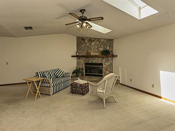 4th image of 1599 Santa Marie Ct