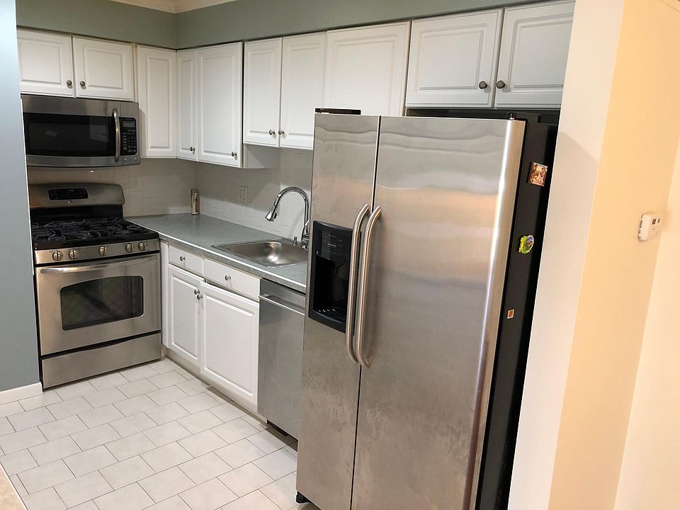 1st image of 8504 Hampshire Dr