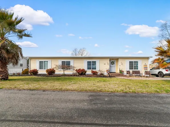 815 Waterway Dr., North Myrtle Beach, SC 29582