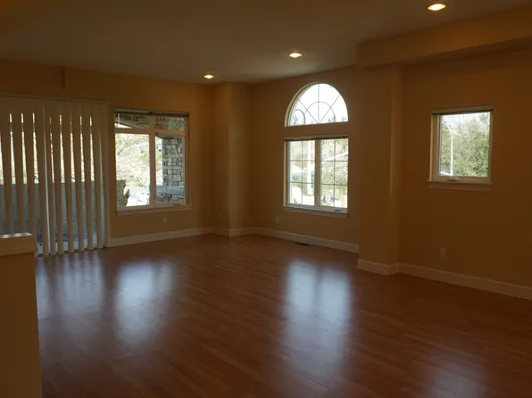 706 123rd Ave NE, Bellevue, WA 98005