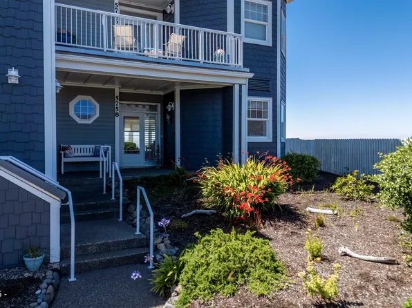 5758 SW Cupola Dr, South Beach, OR 97366