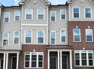 10 Sternadori Rd, Somerville, NJ 08876