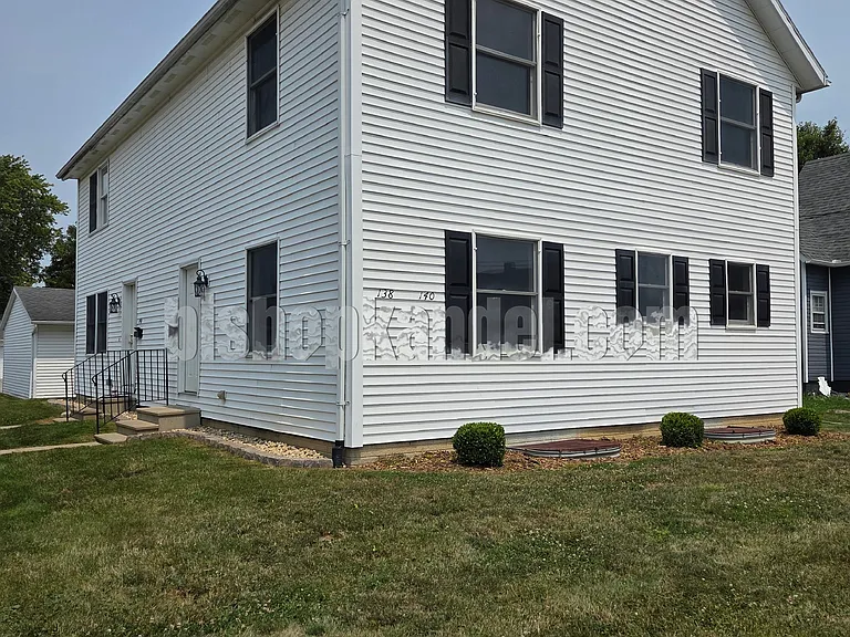 138 Allen Ave — Photo 1