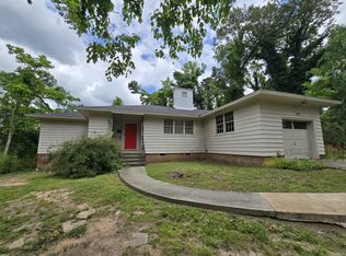 604 Highland Park Dr, Greenwood, SC 29649