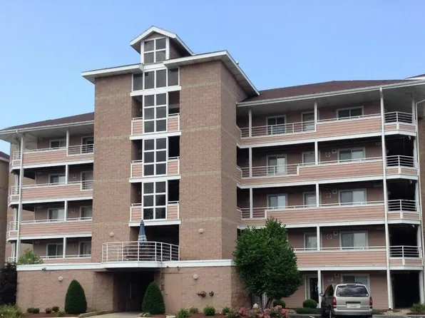 31 Marina Point Dr, Sandusky, OH 44870