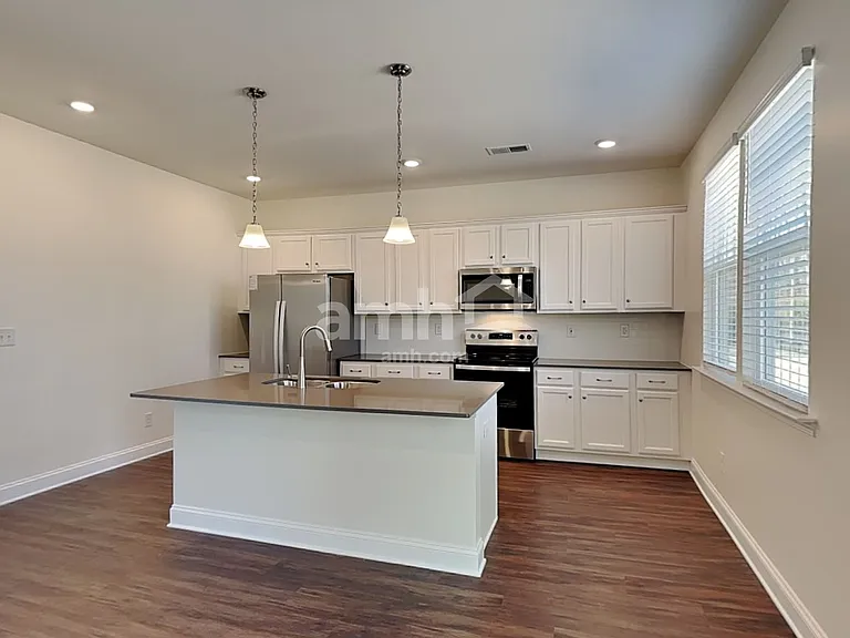 625 Rivermist Dr — Photo 4