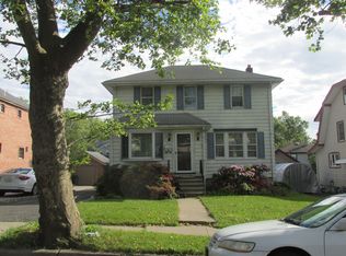 960 Virgil Ave, Ridgefield, NJ 07657