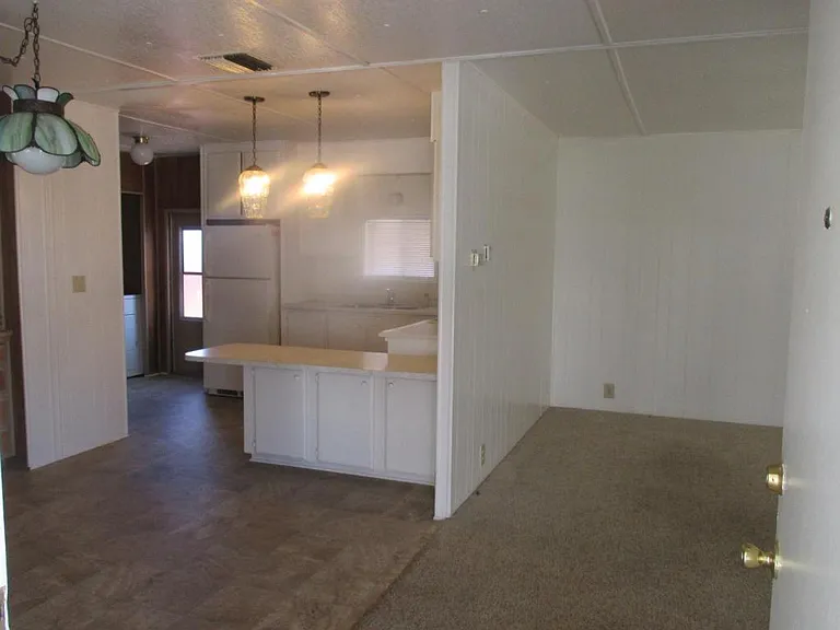 848 S Lyon Ave — Photo 3