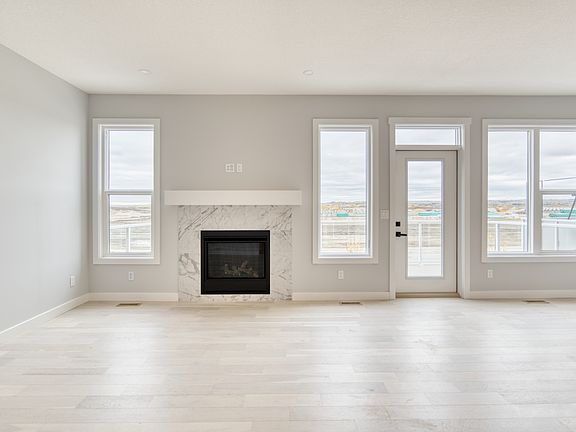 4th image of 228 Seton Vlg SE