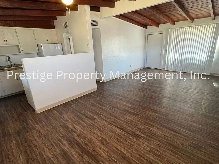 2834 N Richey Blvd — Photo 3