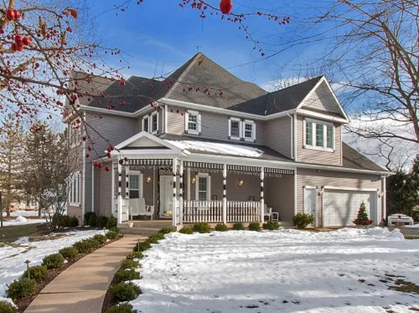 951-7 S Lake Shore Dr, Lake Geneva, WI 53147
