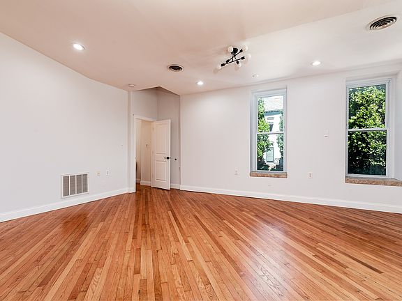 5th image of 1337 S Vandeventer Ave #Gf