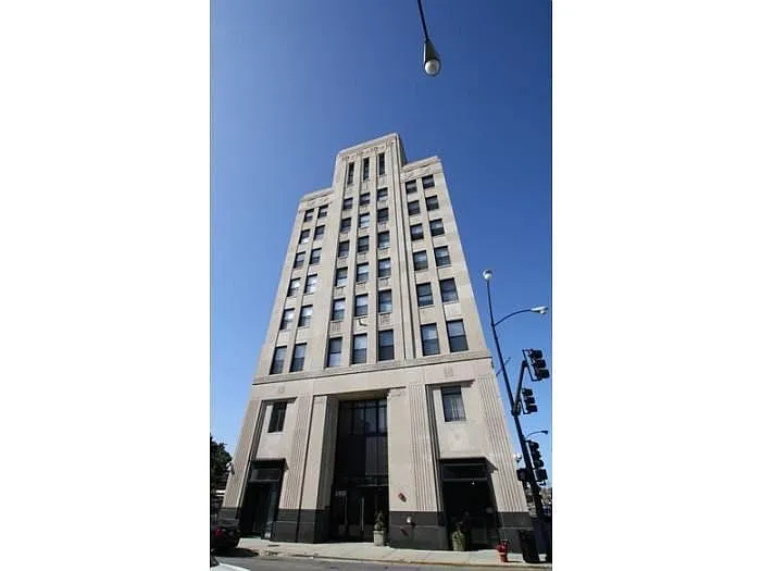 2400 W Madison St #716 photo 1