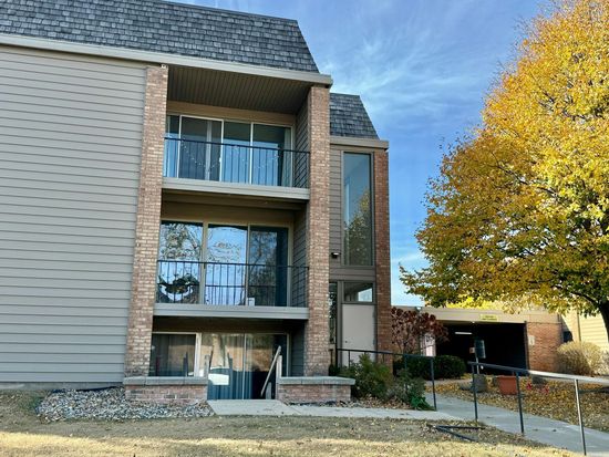 6328 Barrie Rd APT 2A, Edina, MN 55435