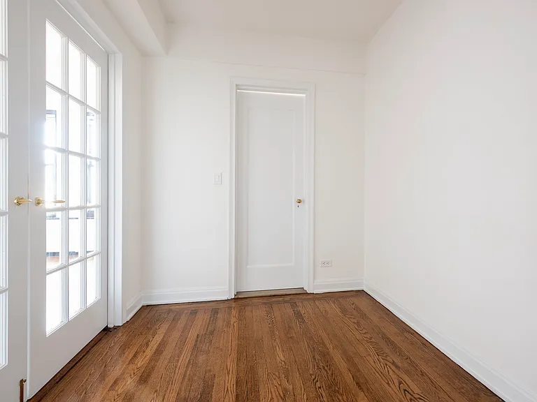 415 W 23rd St #17D — Photo 6