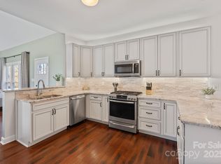 123 Southhaven Dr, Mooresville, NC 28117