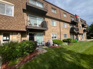 9430 Bay Colony Dr APT 1S, Des Plaines, IL 60016