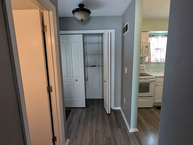 24 Dorset Ct — Photo 5