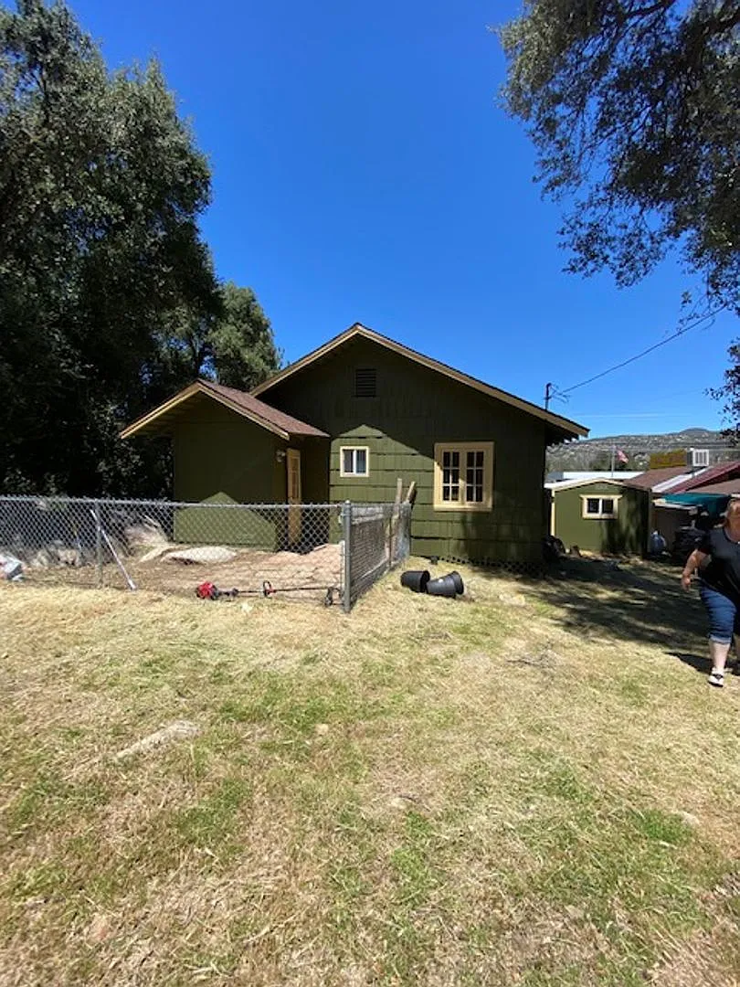 Pine Valley Country Charmer- 2 Bed 1 Bath House — Photo 2
