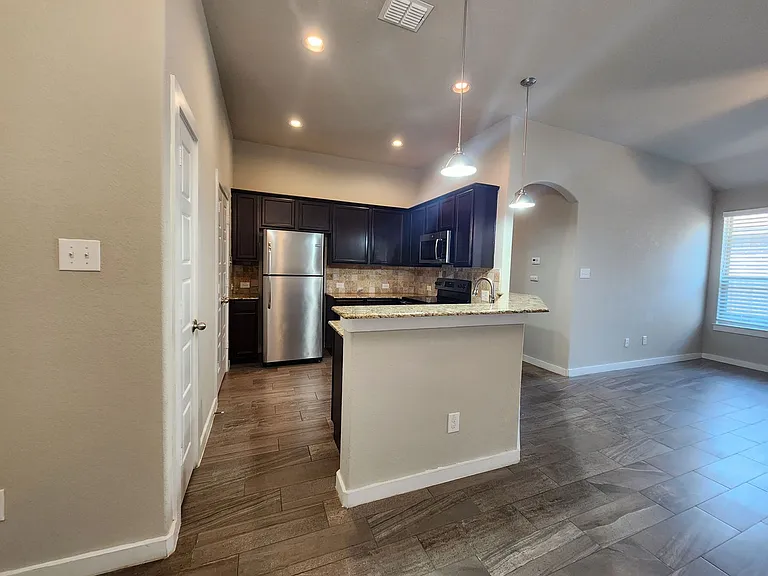 530 Creekside Frst — Photo 8
