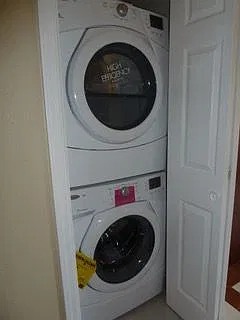 2 bed, 2.0 bath, 837 sqft, $3,500 — Photo 4