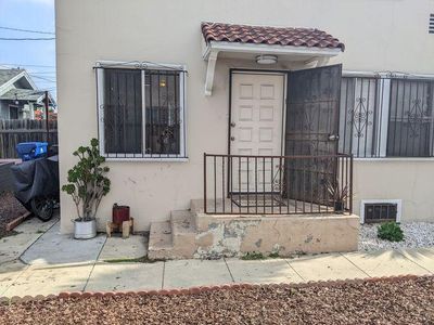 1739 W 60th St, Los Angeles, CA, 90047