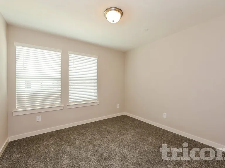 106 Cherwell Ct — Photo 10