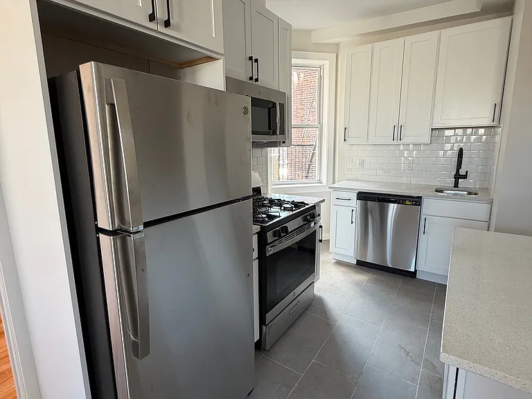 31-33 66th St #5 — Photo 3