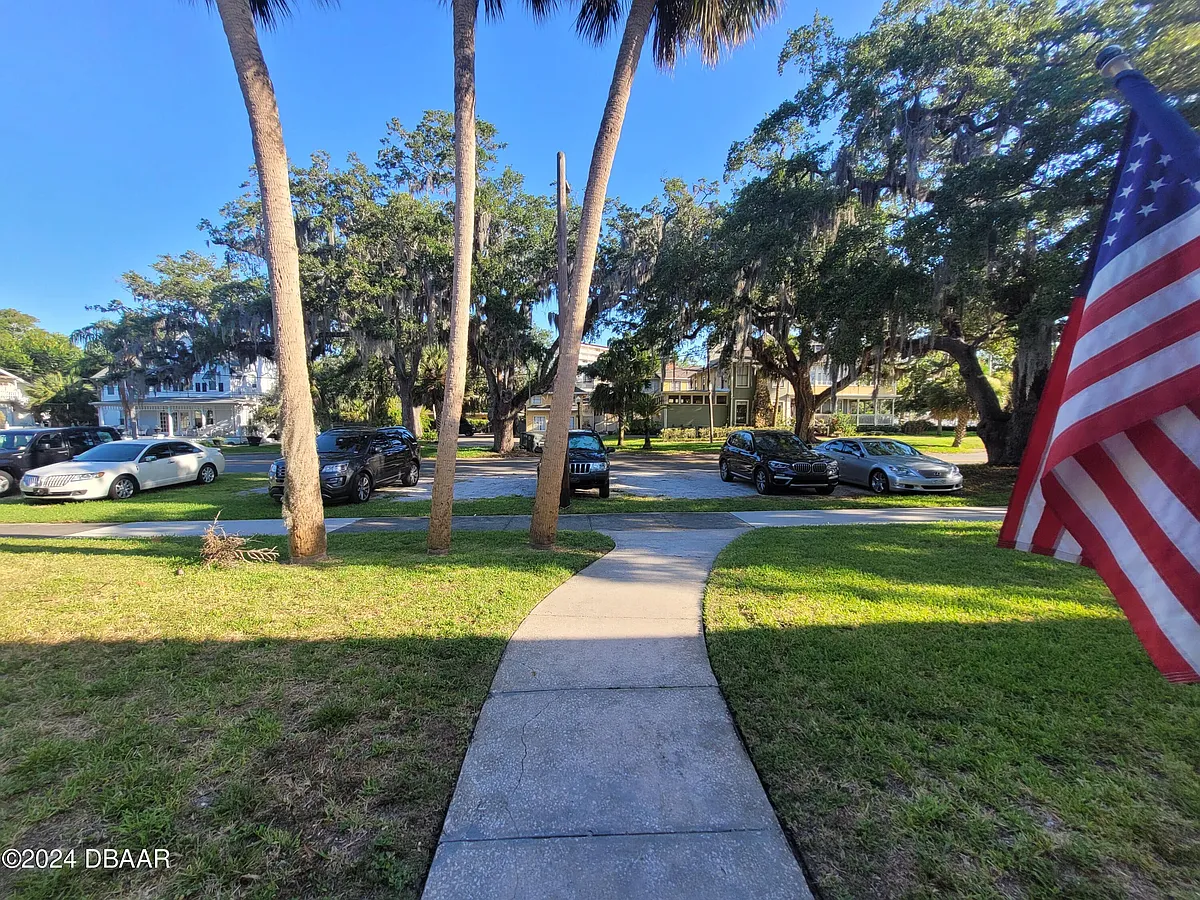 Building Photo - 500 S Beach St #K1