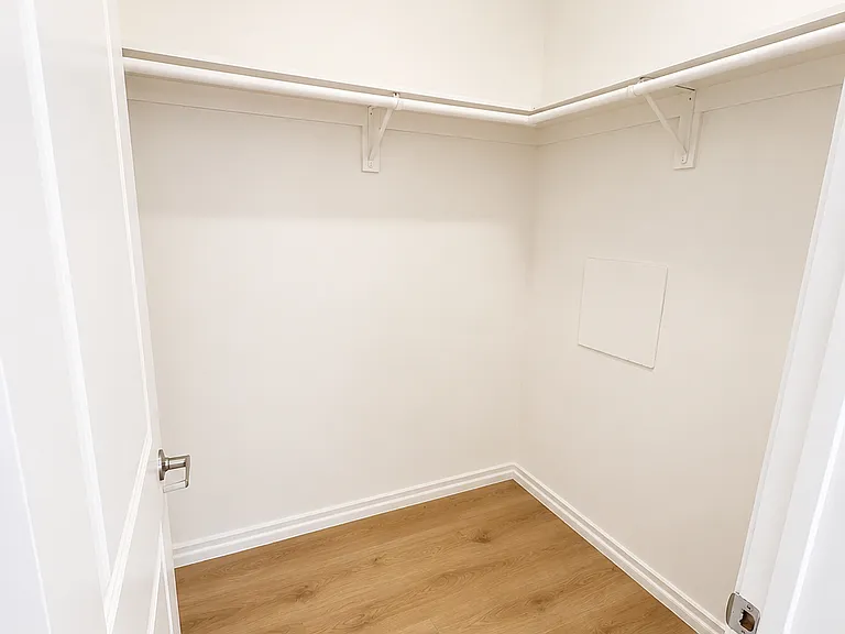 7327 Milwood Ave #101 — Photo 13