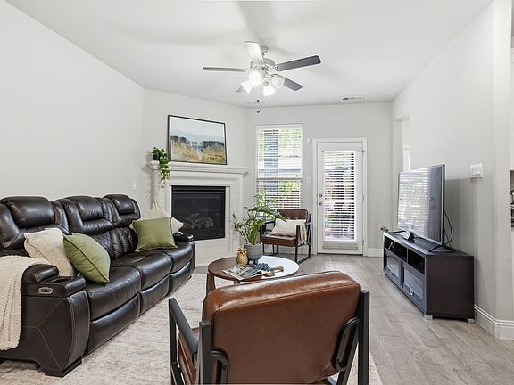5th image of 4524 Refugio Dr