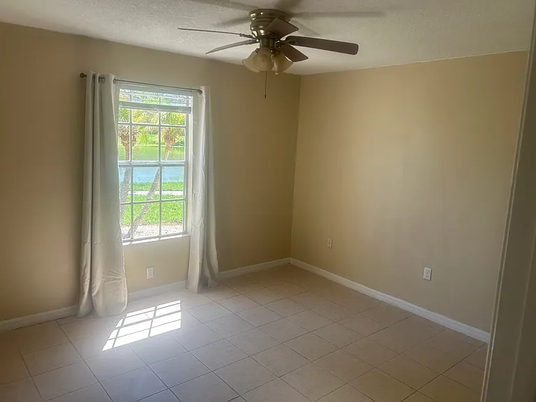 215 Lake Brook Cir #105 — Photo 3