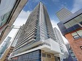 38 Widmer St #2008, Toronto, ON M5V 1X1