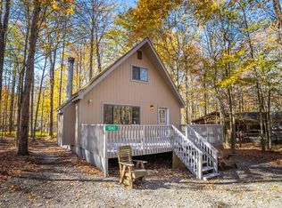 5342 Conoquenissing Dr, Pocono Lake, PA