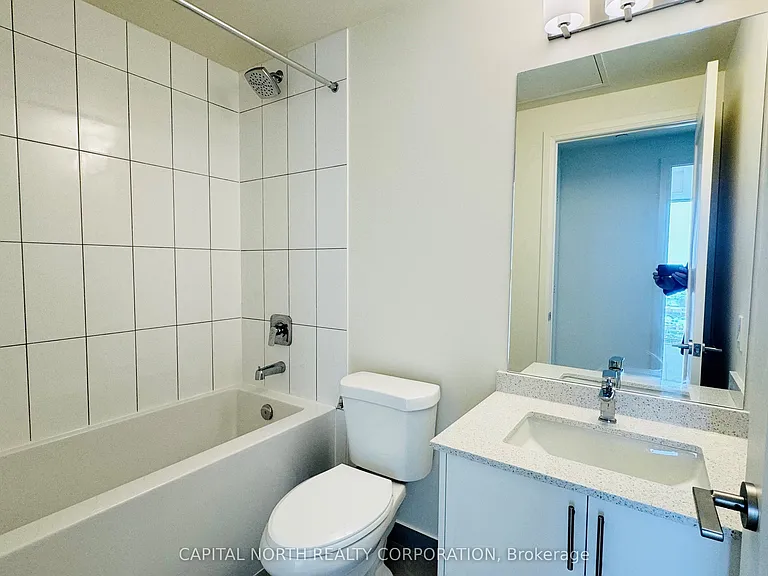 9000 Jane St #2022 — Photo 11