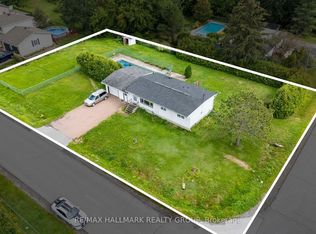 11 Bobcat Way, Ottawa, ON K2S1P3