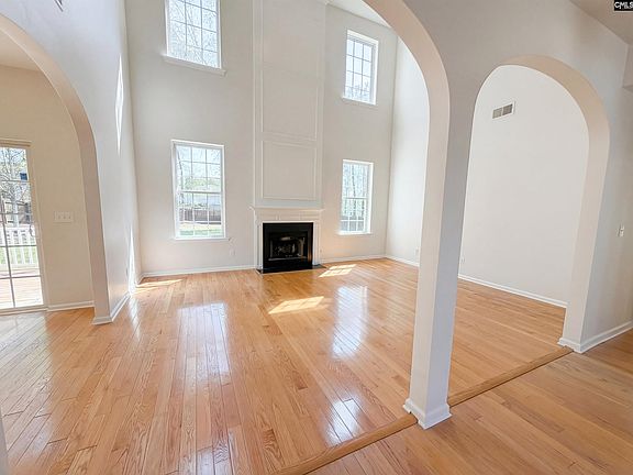 3rd image of 112 Coopers Hawk Cir