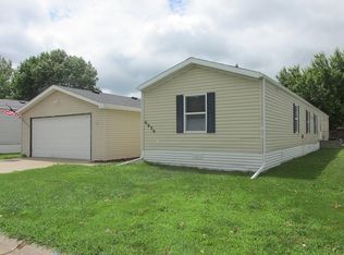 6039 S McKenzie Pl, Sioux Falls, SD 57106