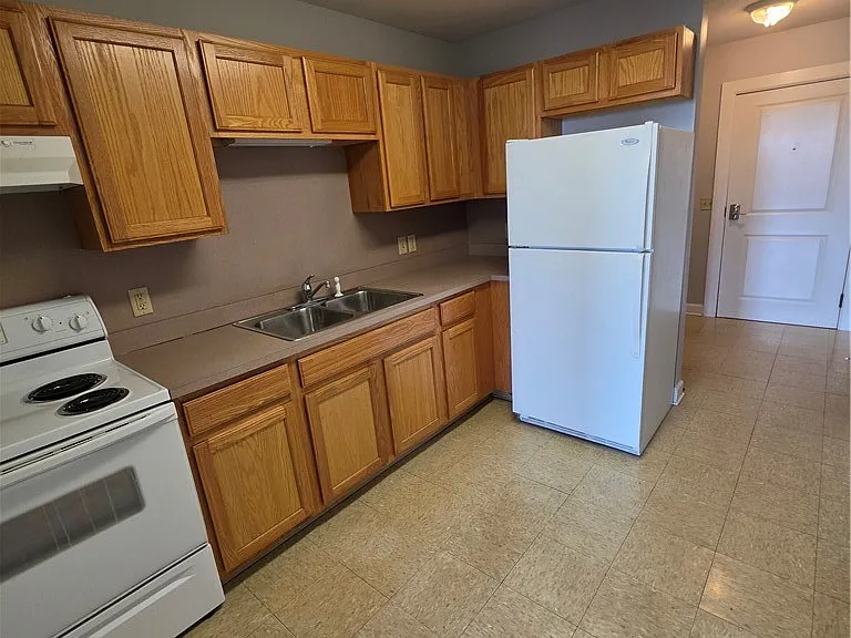 256 State St #306 — Photo 3