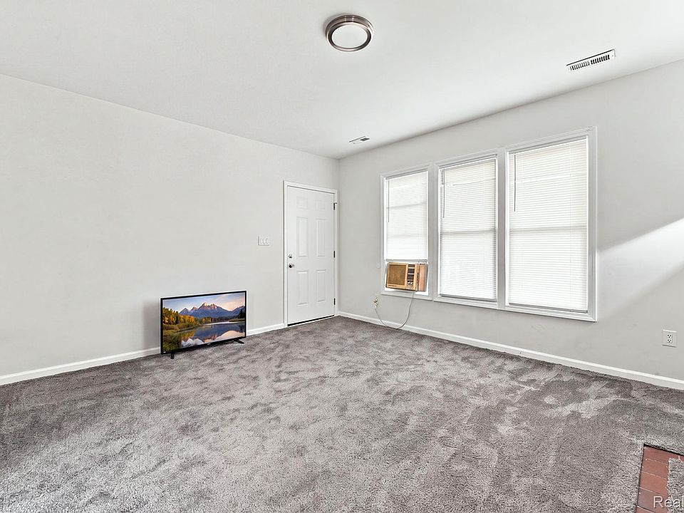 3304 Clairmount St, photo 5