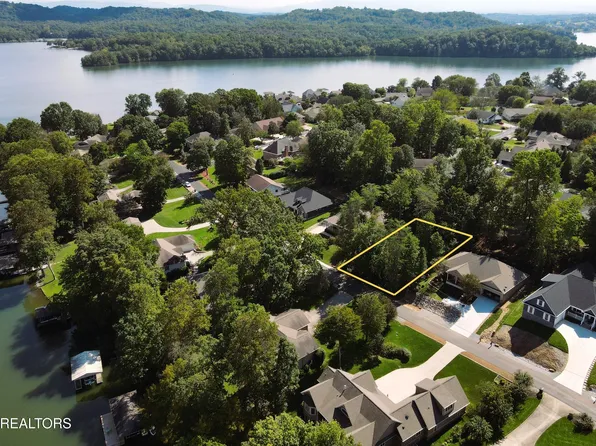 176 Saligugi Way, Loudon, TN 37774