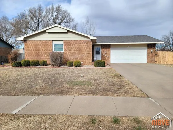 2811 N Belmont Pl, Garden City, KS 67846