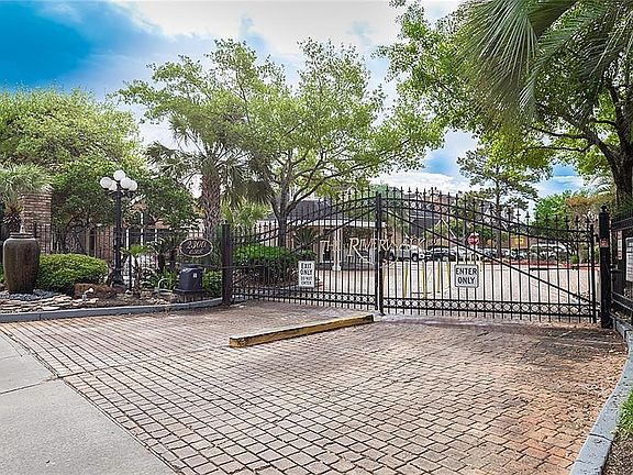 2nd image of 2300 Old Spanish Trl APT 2073