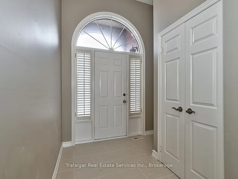 1100 Queens Ave #17 — Photo 4